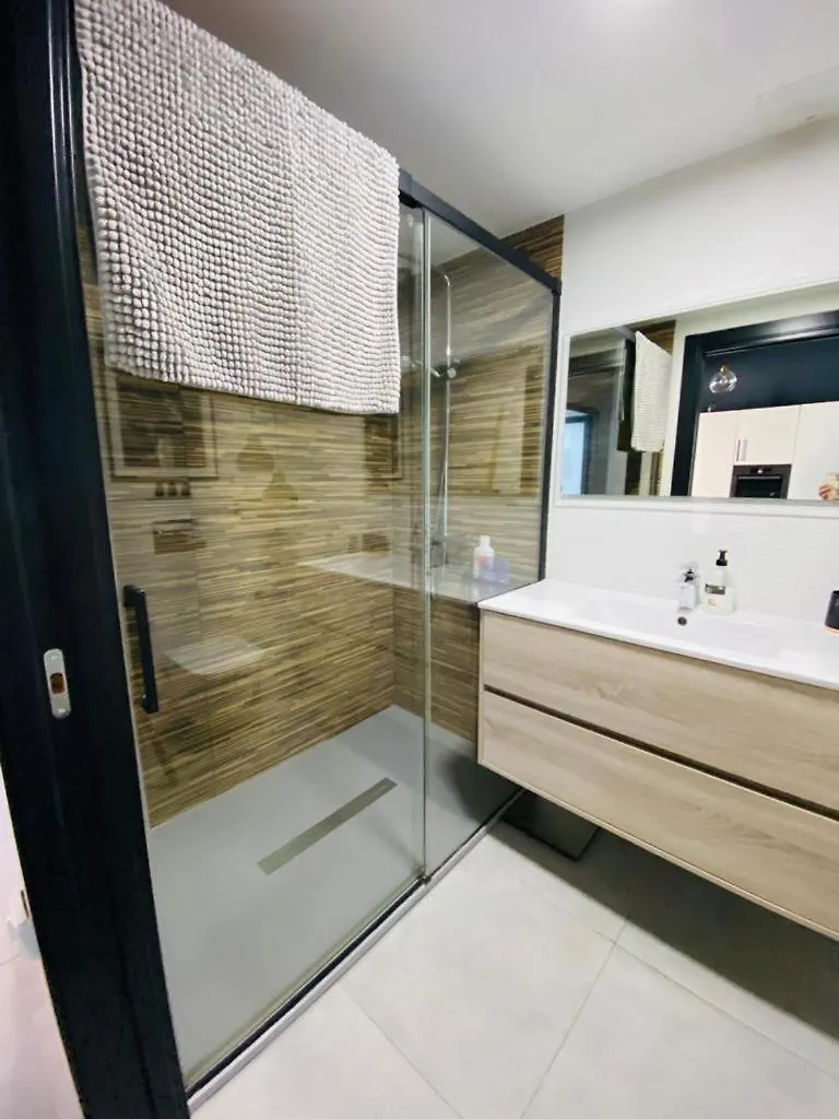 Modern Apartment In The Heart Of Estepona - 500 Meters From The Beach